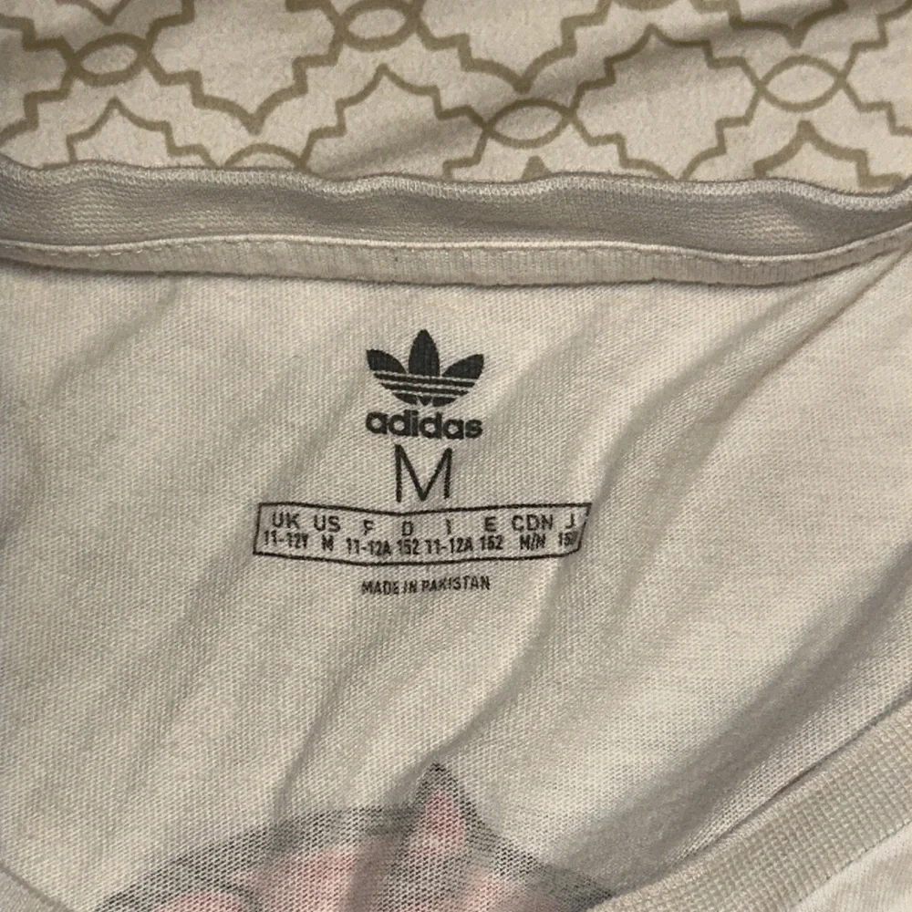 Kid's Adidas Graphic Tee Shirt - Picture 4 of 4